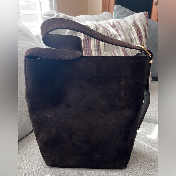 Madewell The Essential Bucket Tote - Picture 6 of 13